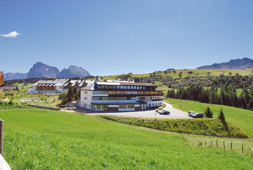 Piccolo Hotel Sciliar Alpe Di Siusi Ngoại thất bức ảnh